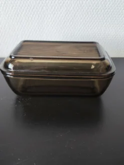 Beurrier Arcoroc en verre fumé 1960