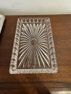 Beurrier Art déco en verre pressé et métal argenté – estampillé (type