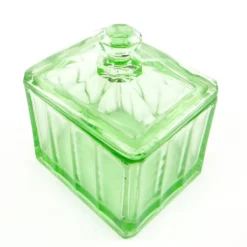 Beurrier Art Déco, verre pressé turquoise, Hortensja Glassworks, Pologne, années 1930