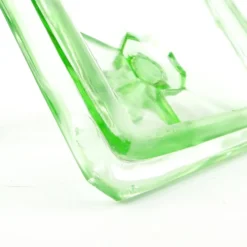 Beurrier Art Déco, verre pressé turquoise, Hortensja Glassworks, Pologne, années 1930