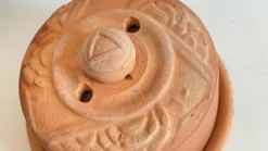 Beurrier Art Nouveau en terre cuite