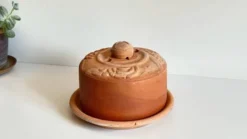 Beurrier Art Nouveau en terre cuite