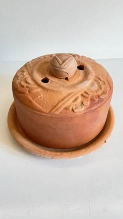 Beurrier Art Nouveau en terre cuite