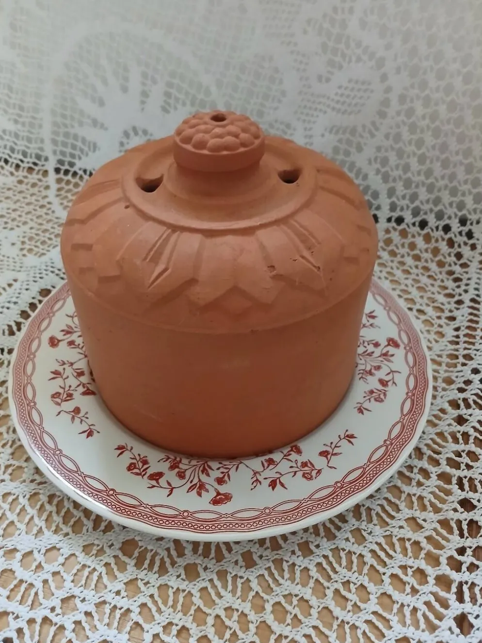Beurrier cloche en terre cuite