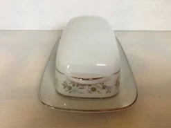 Beurrier à cloche noritake modèle Savannah