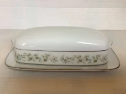 Beurrier à cloche noritake modèle Savannah