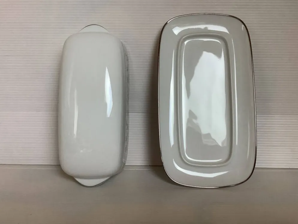 Beurrier à cloche noritake modèle Savannah