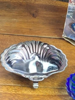 Beurrier coquillage en inox et verre bleu