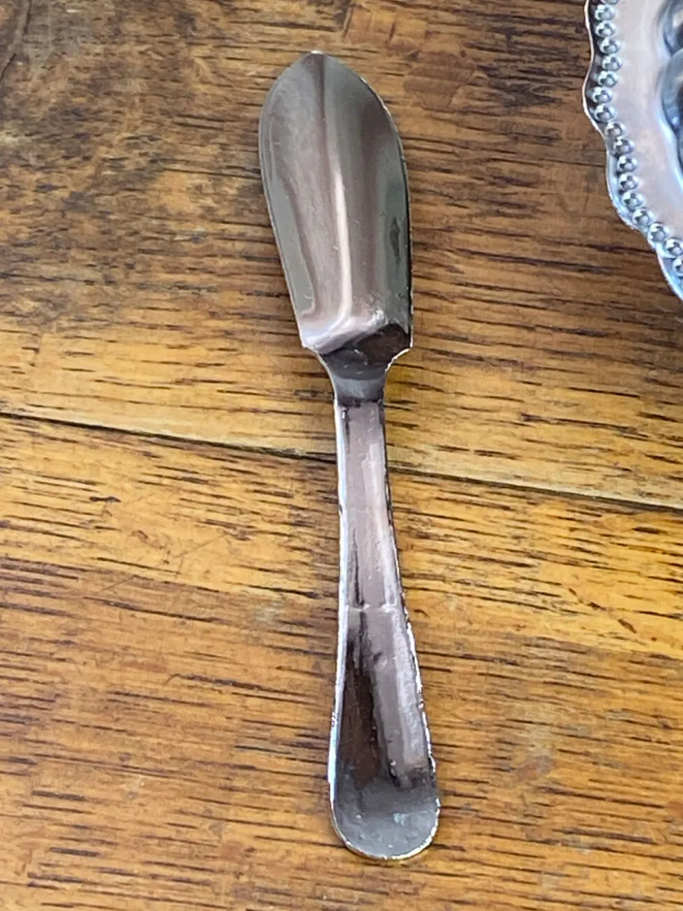 Beurrier coquillage en inox et verre bleu