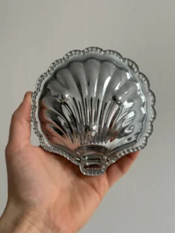 Beurrier coquillage en métal argenté
