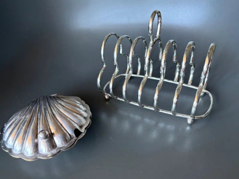Beurrier coquillage et porte-toasts vintage