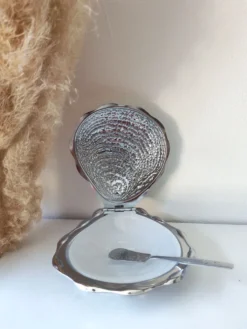 Beurrier coquillage et son couteau