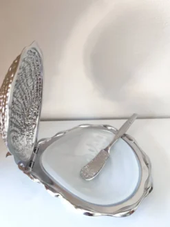 Beurrier coquillage et son couteau