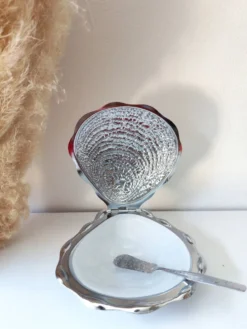Beurrier coquillage et son couteau