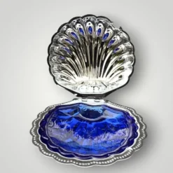 Beurrier coquillage vintage en inox et verre bleu cobalt