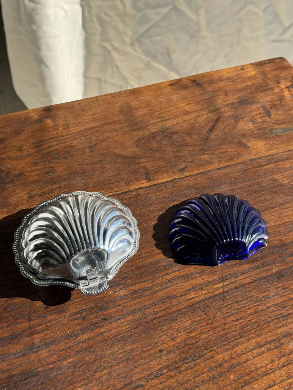 Beurrier coquille vintage en métal argenté coupelle bleue