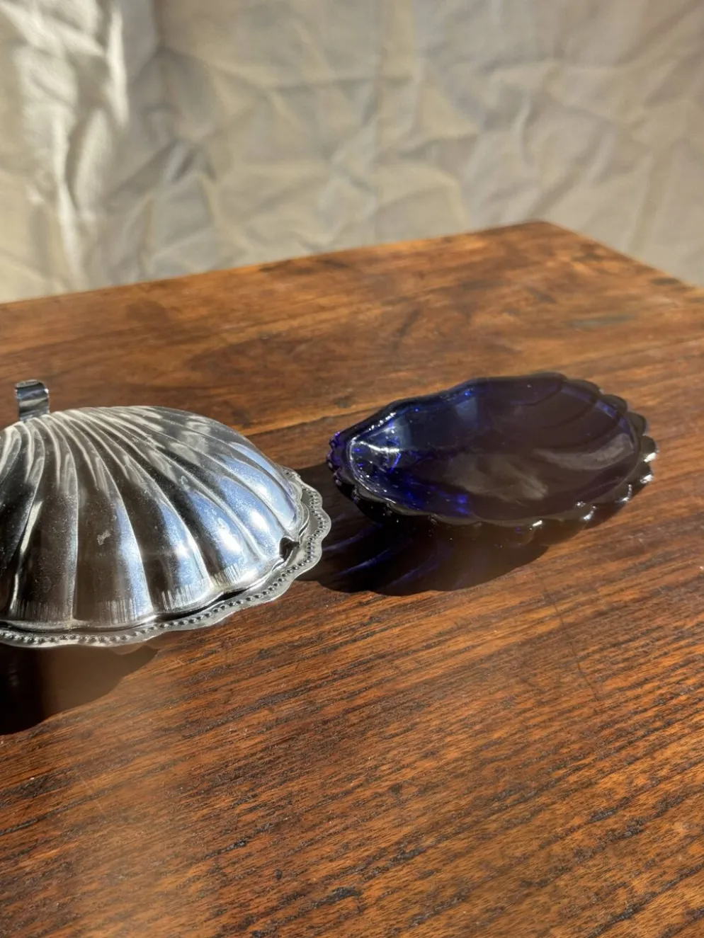 Beurrier coquille vintage en métal argenté coupelle bleue