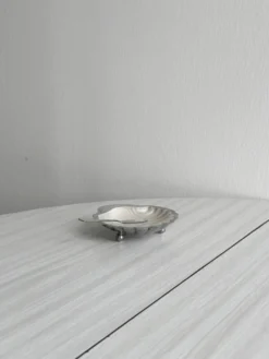 Beurrier de présentation ancien en forme de coquillage