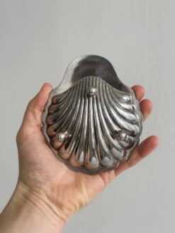 Beurrier de présentation ancien en forme de coquillage