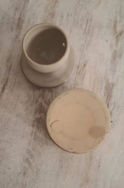 Beurrier à eau en grès