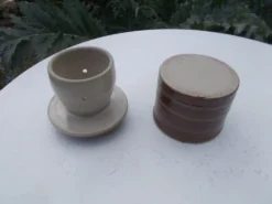 Beurrier à eau en grès du Berry
