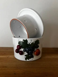 Beurrier à eau fruits en relief