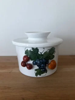 Beurrier à eau fruits en relief