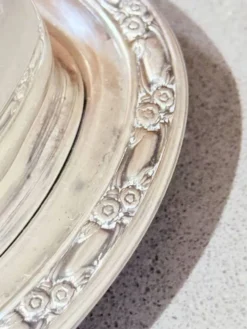 Beurrier en argent antique avec couvercle en dôme, beurrier anglais vintage couvert