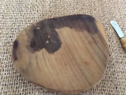 Beurrier en bois et son couteau