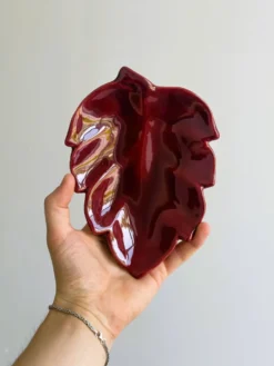 Beurrier en céramique bordeaux et son couteau