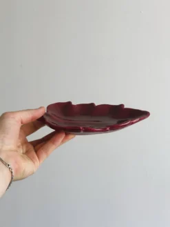 Beurrier en céramique bordeaux et son couteau