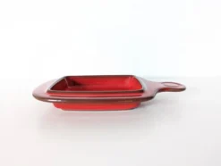 beurrier en grès émaillé rouge