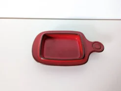 beurrier en grès émaillé rouge