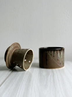Beurrier en grès, poterie artisanale