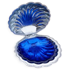 Beurrier en métal argenté et verre bleu