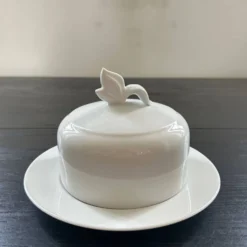 Beurrier en porcelaine