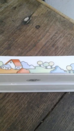 Beurrier en porcelaine