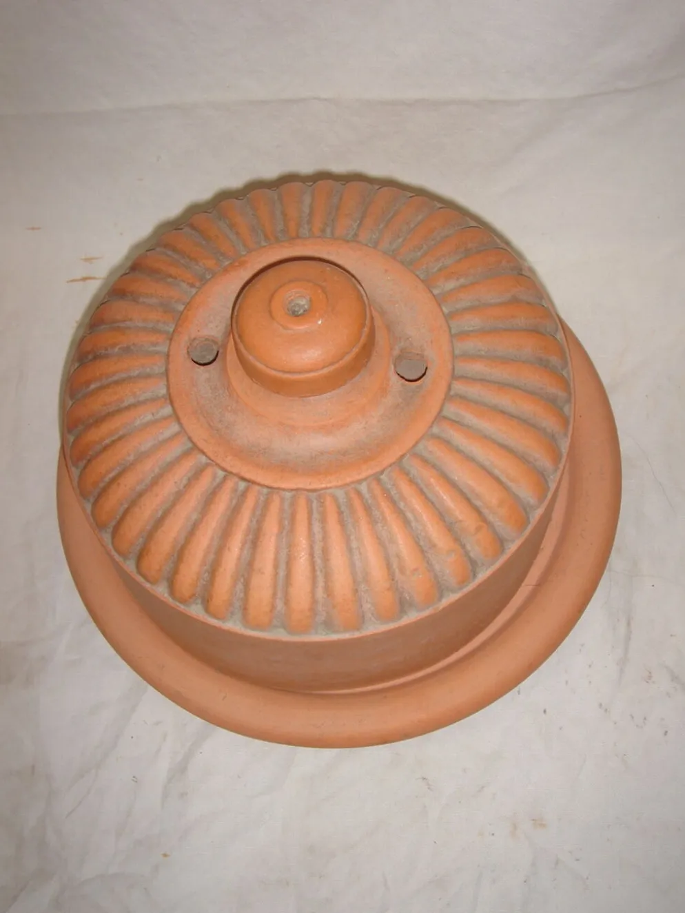 Beurrier en terre cuite pour motte aux cristaux de sel