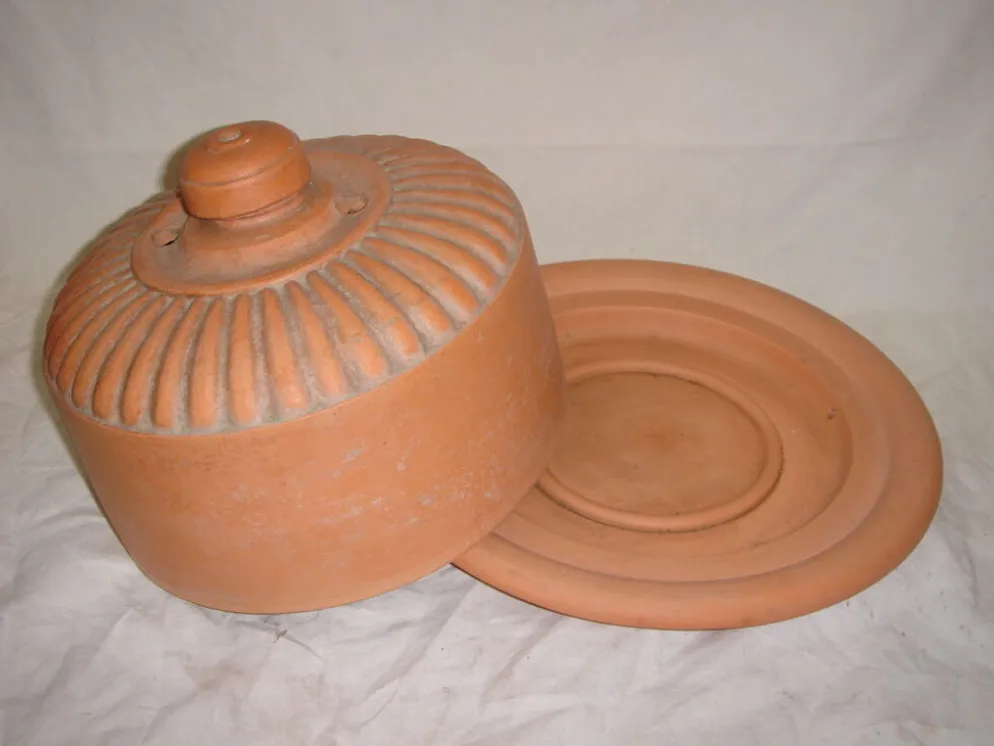 Beurrier en terre cuite pour motte aux cristaux de sel