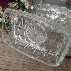 Beurrier en verre moulé
