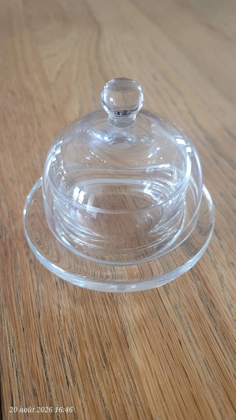 Beurrier en verre transparent, avec cloche