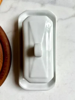 Beurrier Pillivuyt en porcelaine blanche