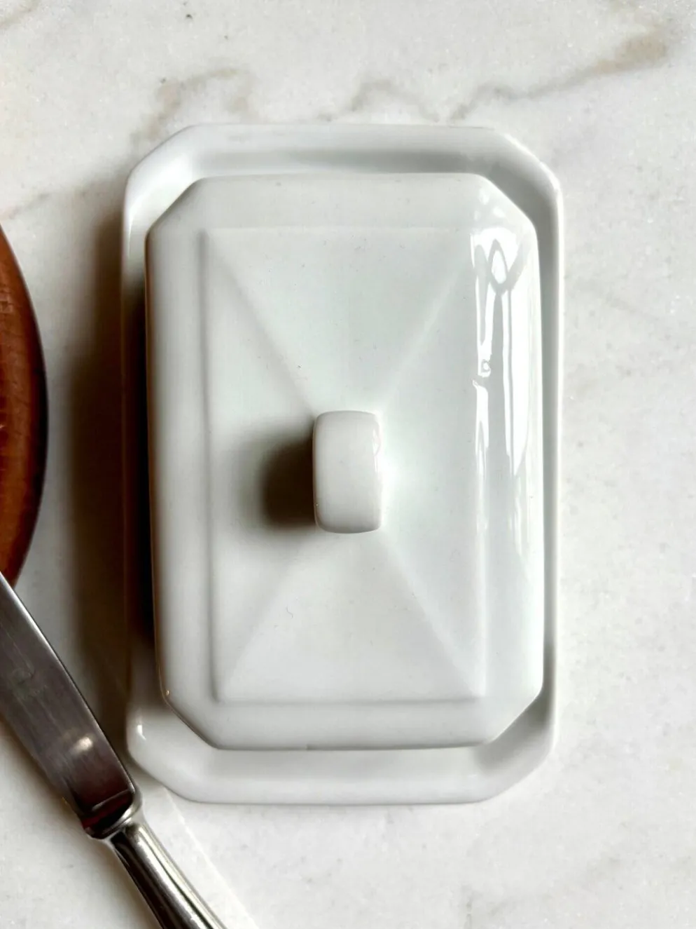 Beurrier Pillivuyt en porcelaine blanche
