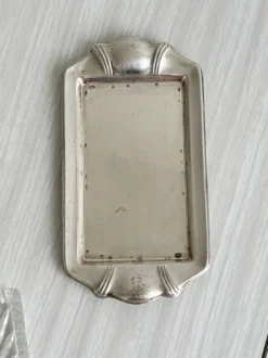 Beurrier rectangulaire en métal et coupelle en verre épais