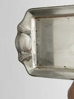 Beurrier rectangulaire en métal et coupelle en verre épais