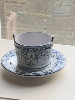 Beurrier, sauciere en faience Vieux Rouen, fait main, made in france, motif floral, vintage
