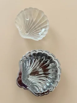 Beurrier vintage coquillage Made in France – verre moulé