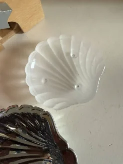 Beurrier vintage coquillage Made in France – verre moulé