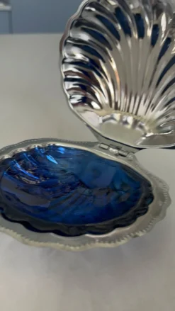 Beurrier vintage coquillage bleu cobalt verre et métal argenté