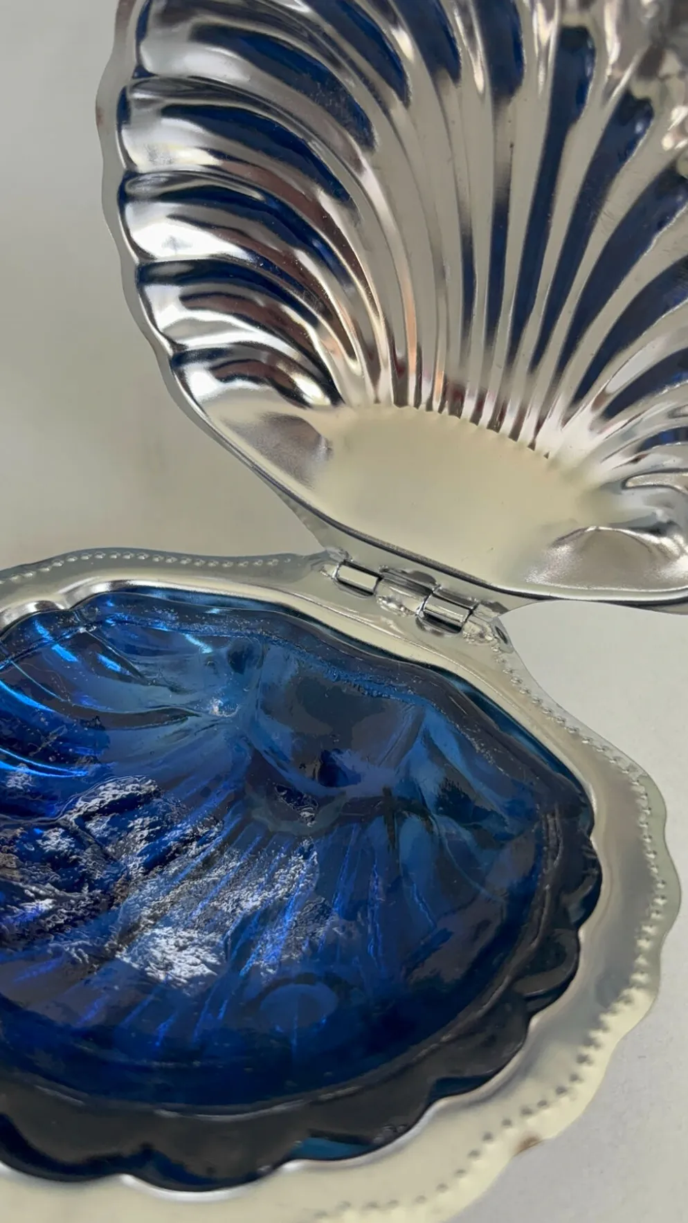 Beurrier vintage coquillage bleu cobalt verre et métal argenté